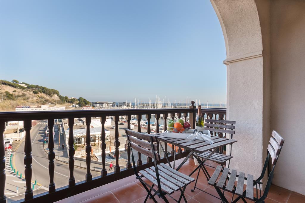 Arenyslux II Apartment Аренис де Мар Екстериор снимка